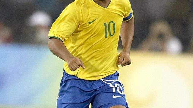 Netflix Is Making a Documentary In regards to the Most Entertaining Soccer Participant of All-Time — and No, It is Not Messi or Ronaldo