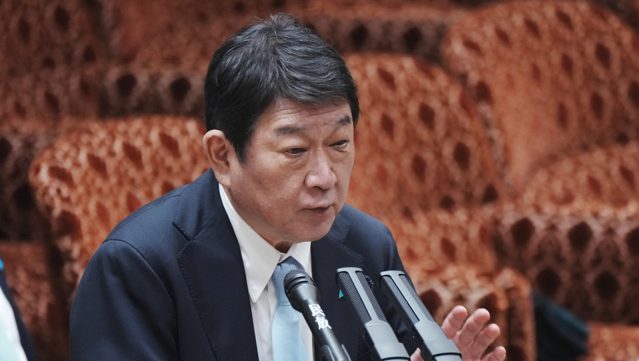 White Home Tweets Criticized