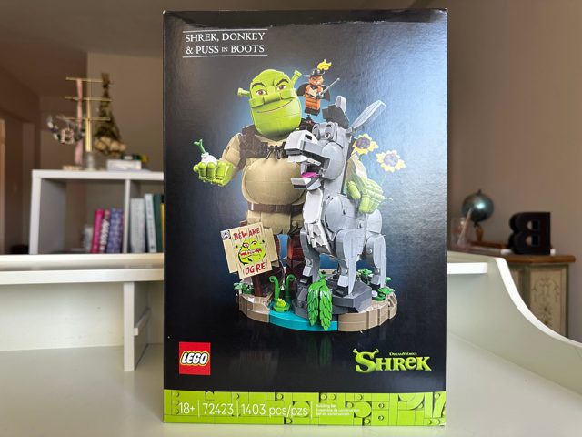 We Construct LEGO Shrek