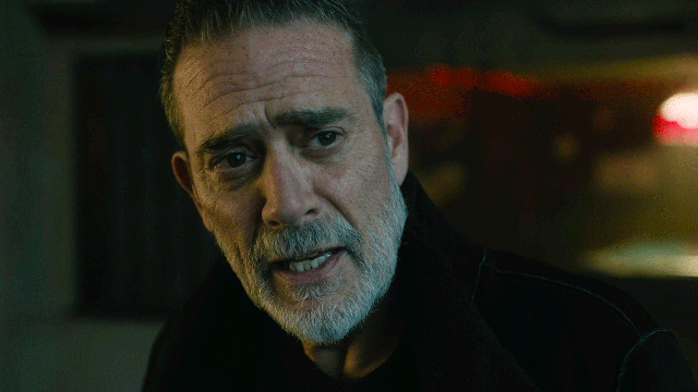 Negan Actor Jeffrey Dean Morgan Says The Strolling Useless Followers Nonetheless Swear at Him within the Avenue for Killing Glenn 10 Years In the past